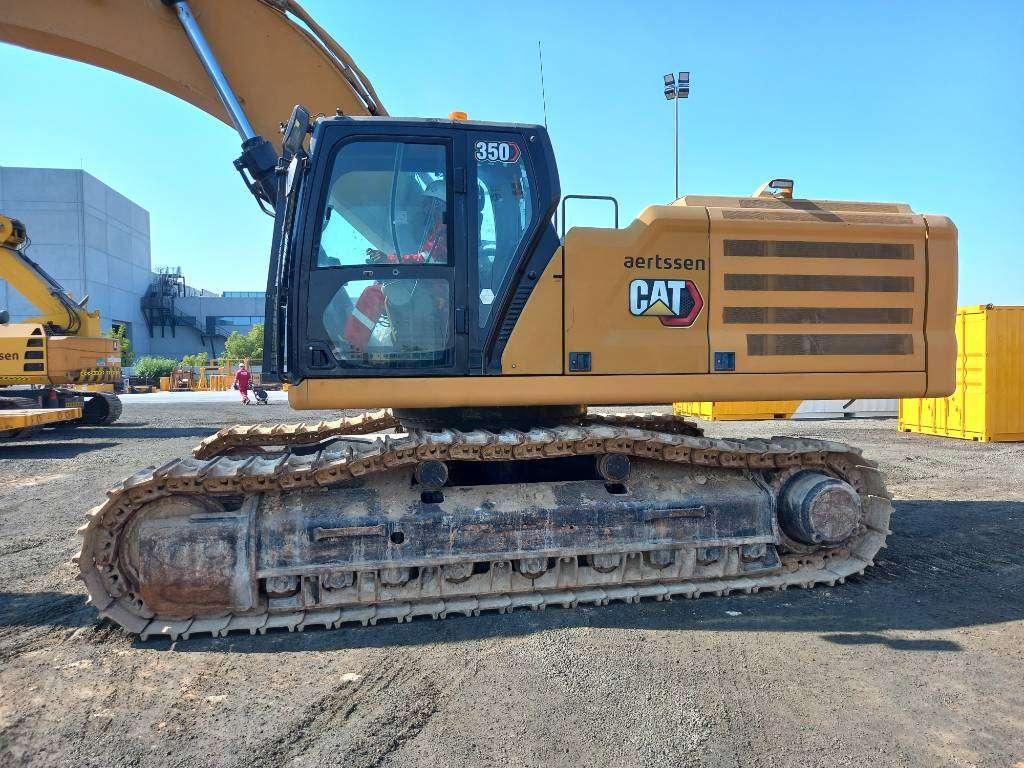 Caterpillar 350 (Abu Dhabi) Photo 5