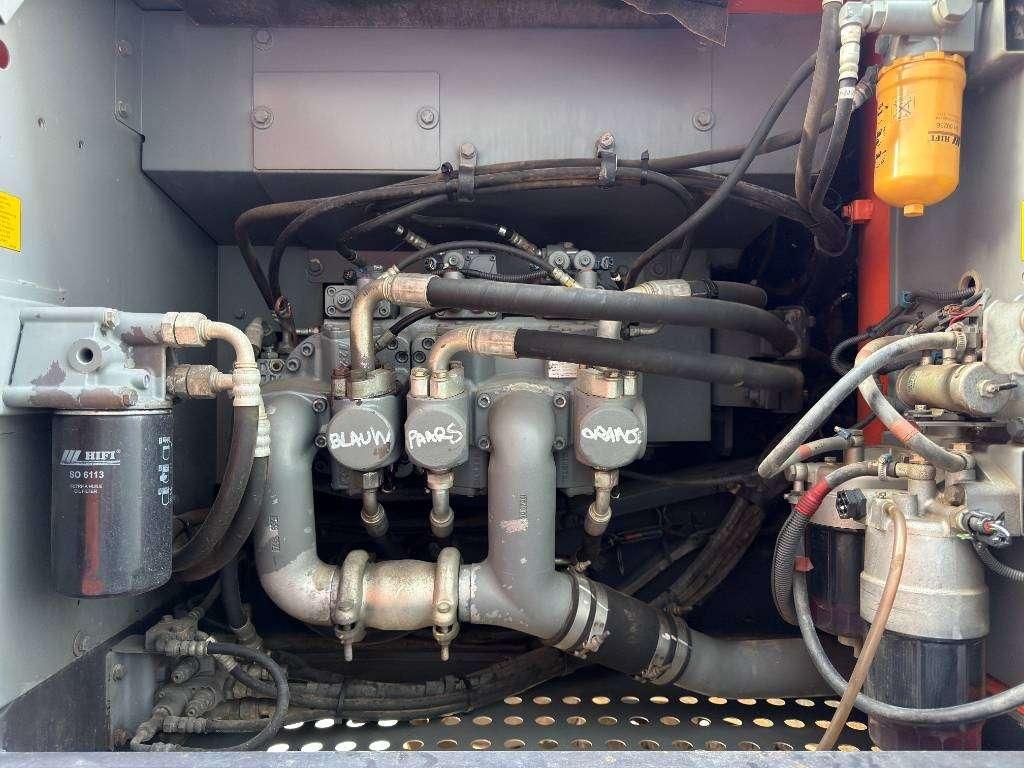 Hitachi ZX250LC-5B Long reach Photo 28