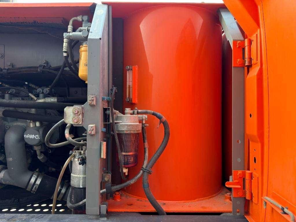 Hitachi ZX250LC-5B Long reach Photo 29