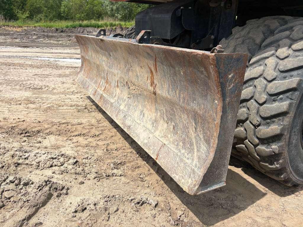 Hitachi ZX140W-6 (3 Pieces available) Photo 13