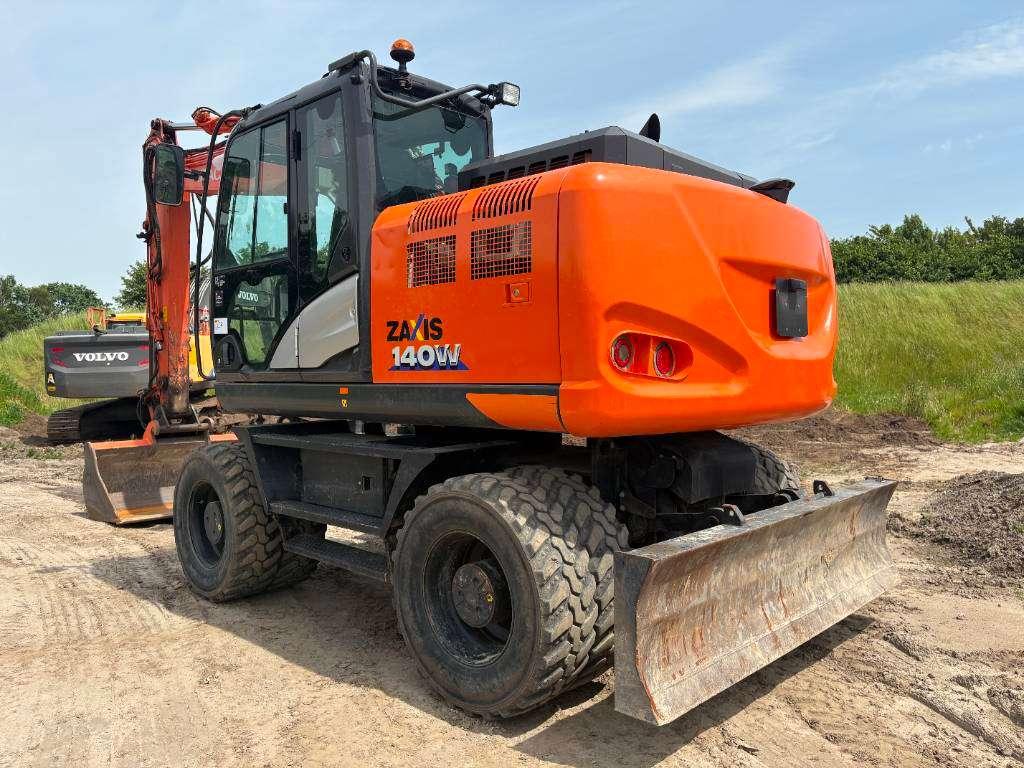 Hitachi ZX140W-6 (3 Pieces available) Photo 6