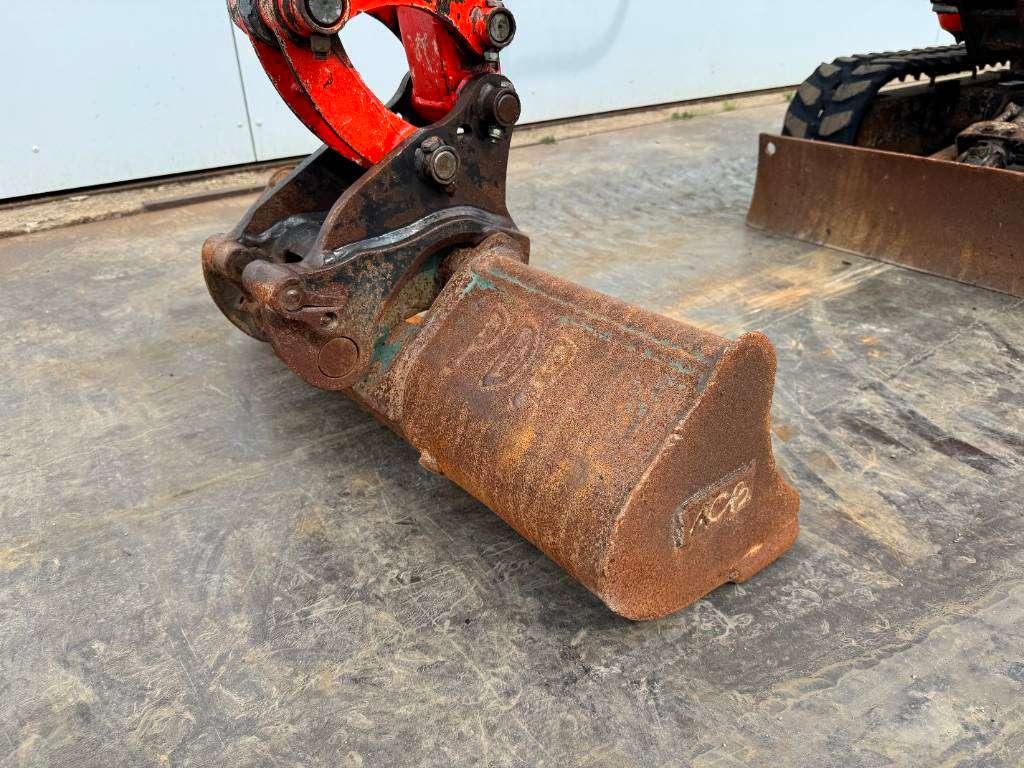 Kubota U10-3 - Hydr. Undercarriage / Hammer Lines Photo 17