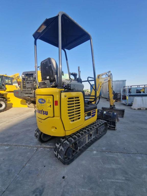 Komatsu PC16R-3HS Photo 8