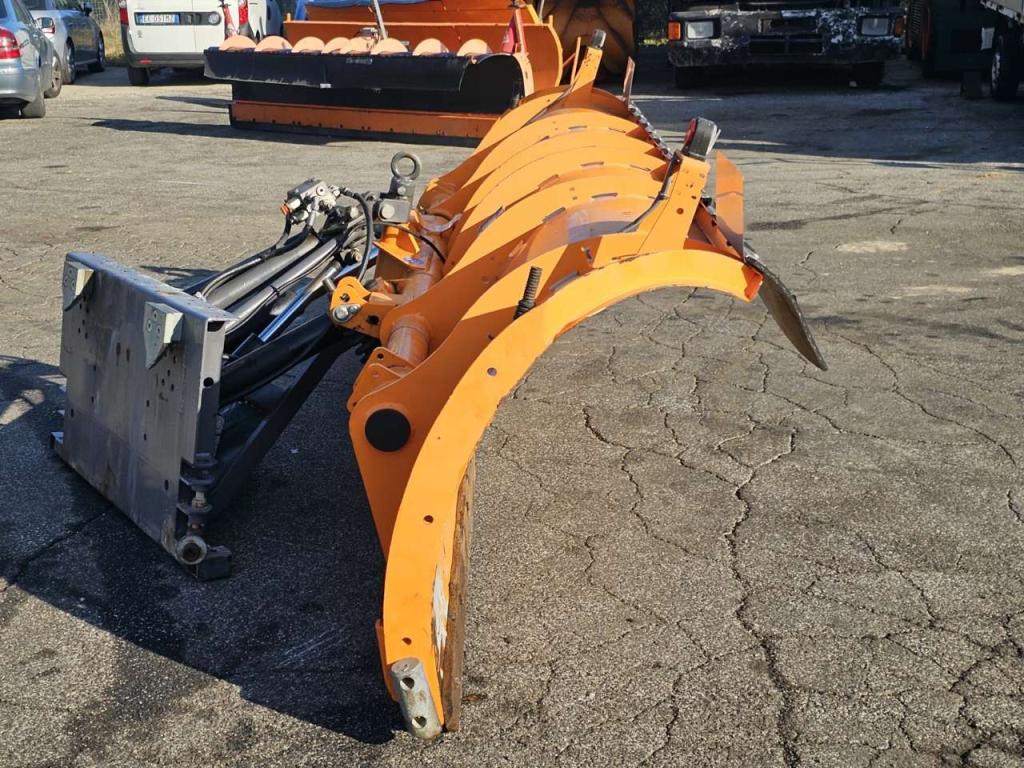 Bucher LM32 Photo 5