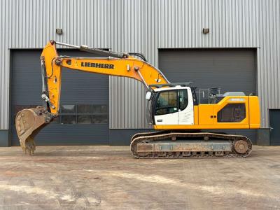 Liebherr R945 S-HD en vente par Big Machinery