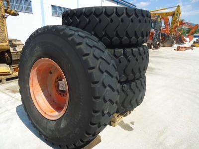 Pneu avec jantes pour Fiat Hitachi W130 - MISURA 20.5 R25 PIENE en vente par OLM 90 Srl