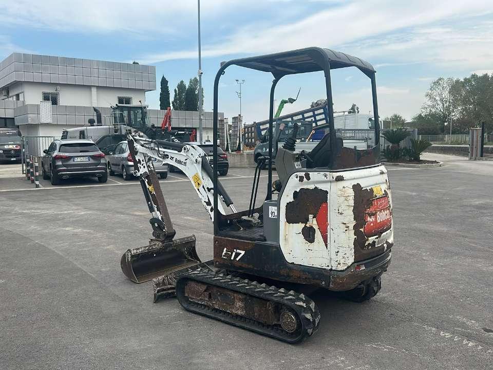 Bobcat E17 Photo 3