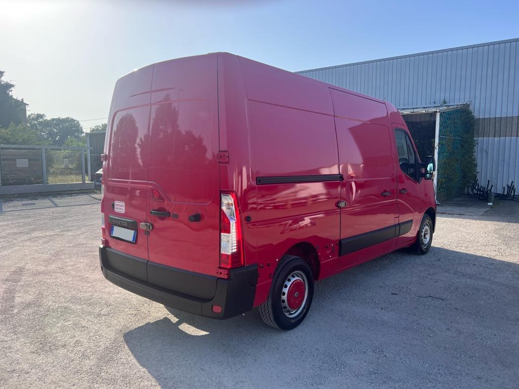 Renault Master Photo 2