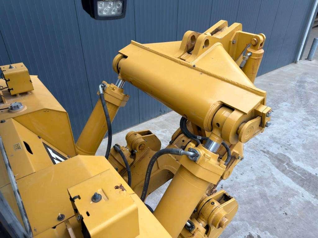 Caterpillar D8T - CE Photo 16