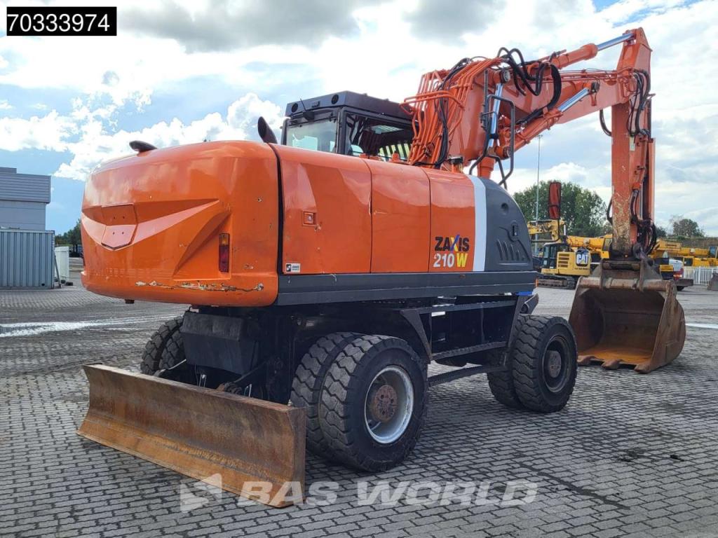 Hitachi ZX210W -3 Photo 5