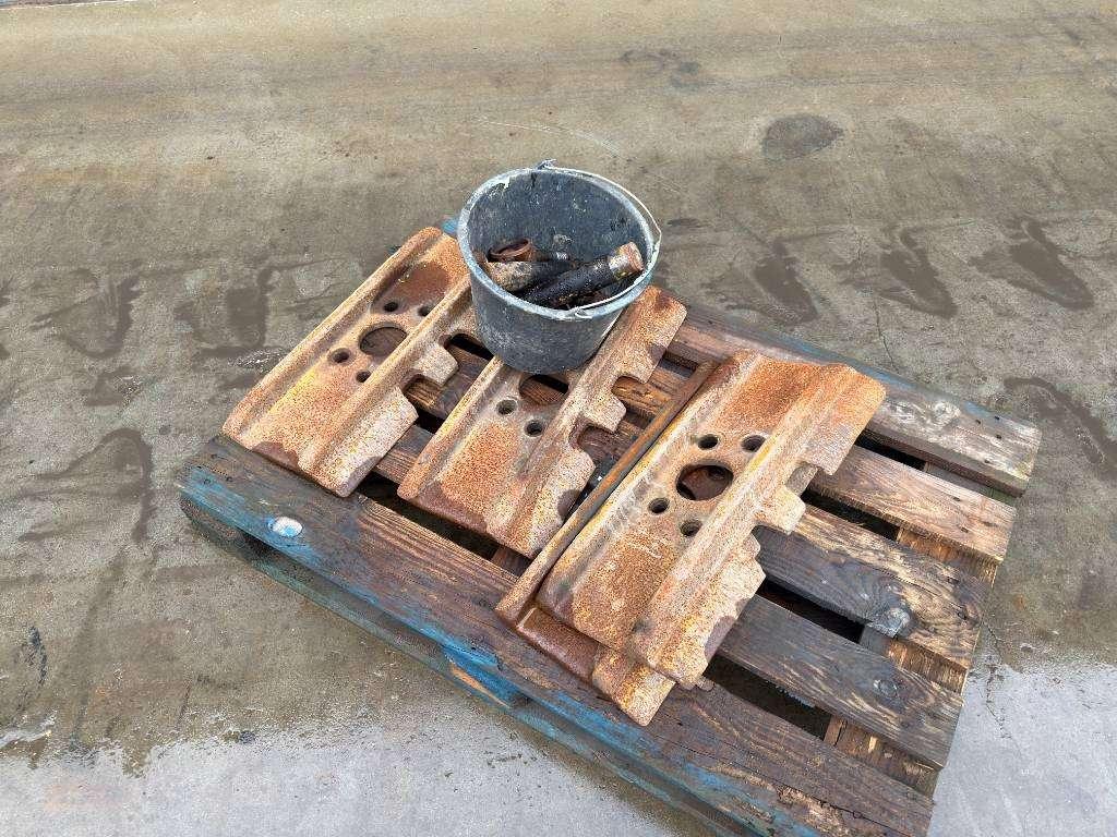 Train de roulement pour Caterpillar 349E / 352F - 600mm Photo 17