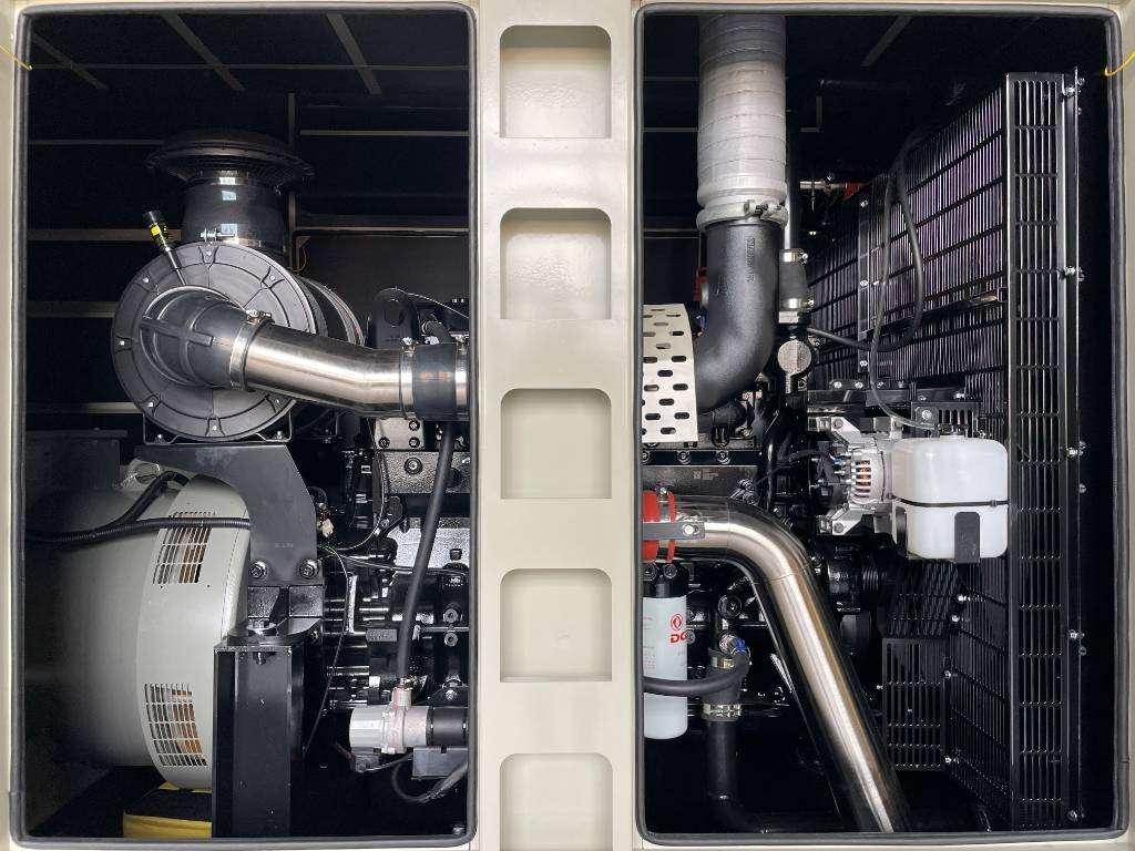 Cummins 6ZTAA13-G4 - 500 kVA Generator - DPX-19845 Photo 7