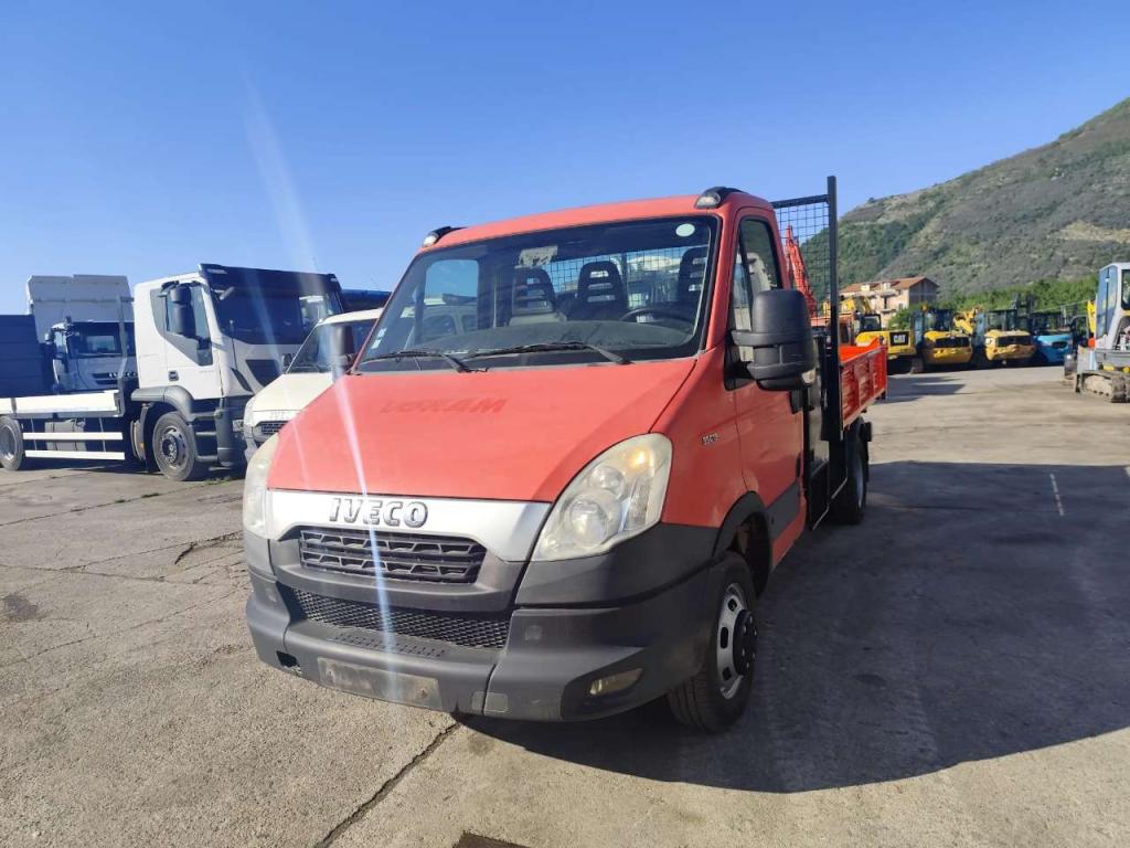 Iveco DAILY 35C13 Photo 22
