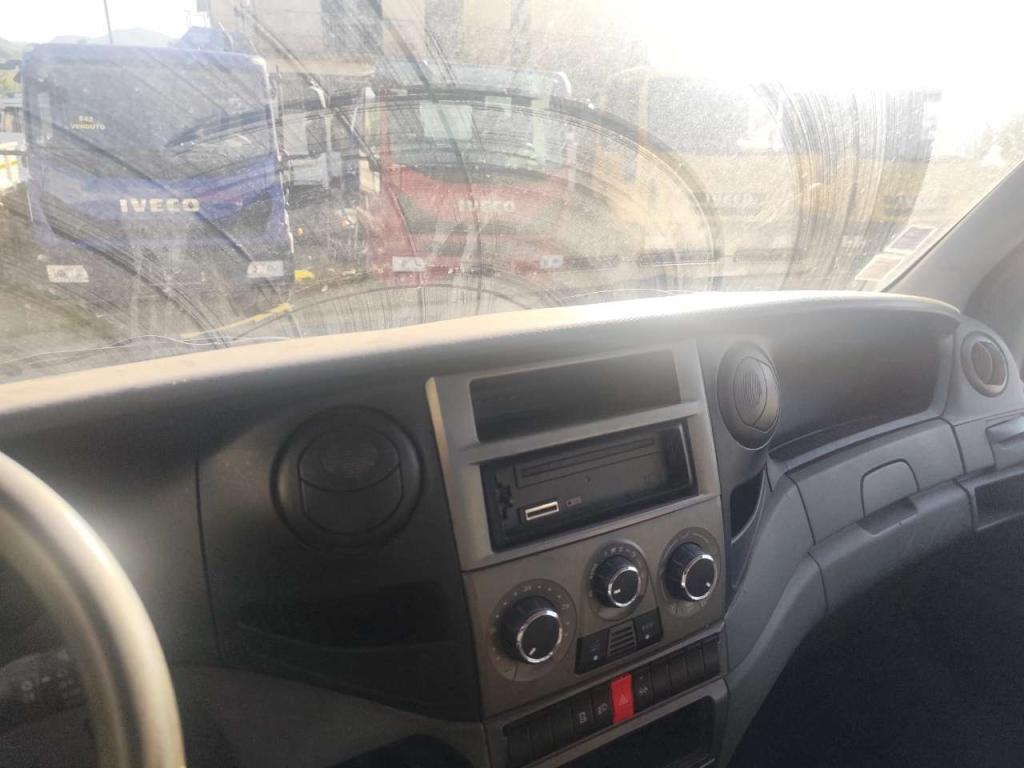 Iveco DAILY 35C13 Photo 27