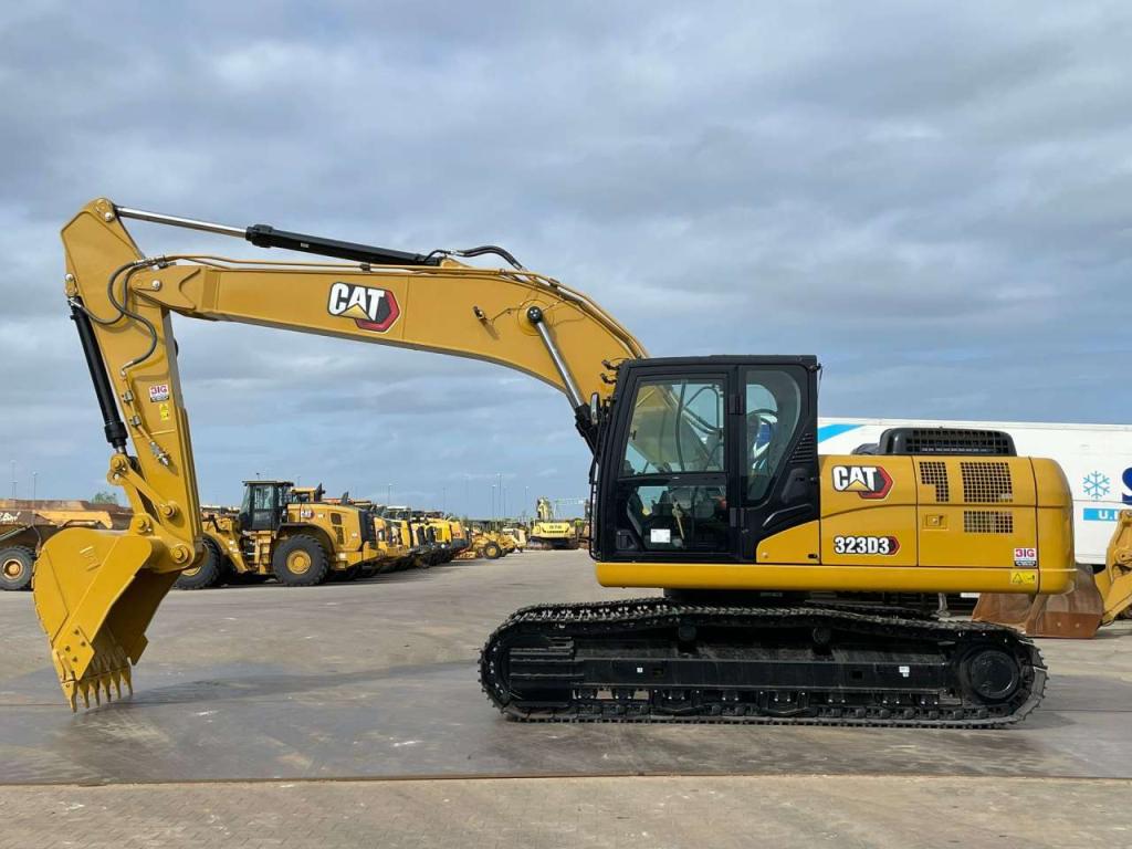 Caterpillar 323D3 Photo 1