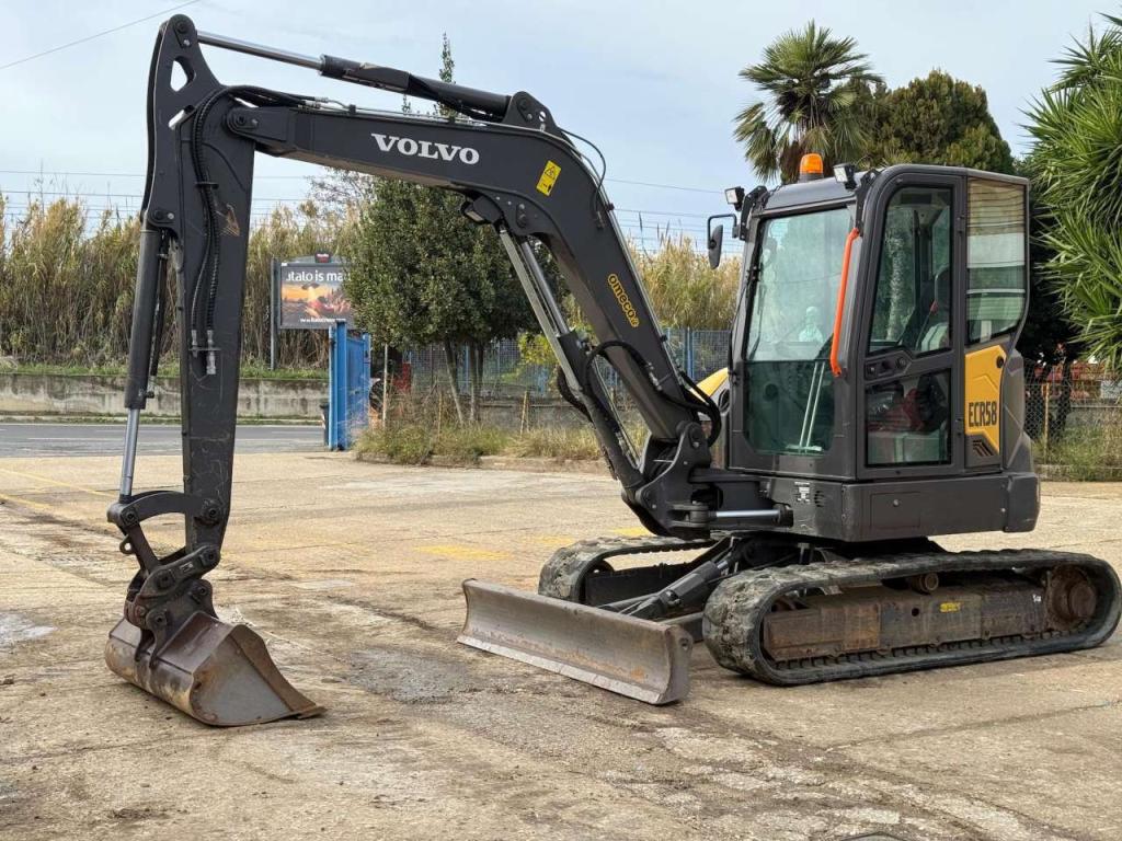 Volvo ECR58F Photo 1