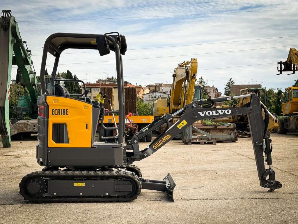 Volvo ECR18E Photo 2