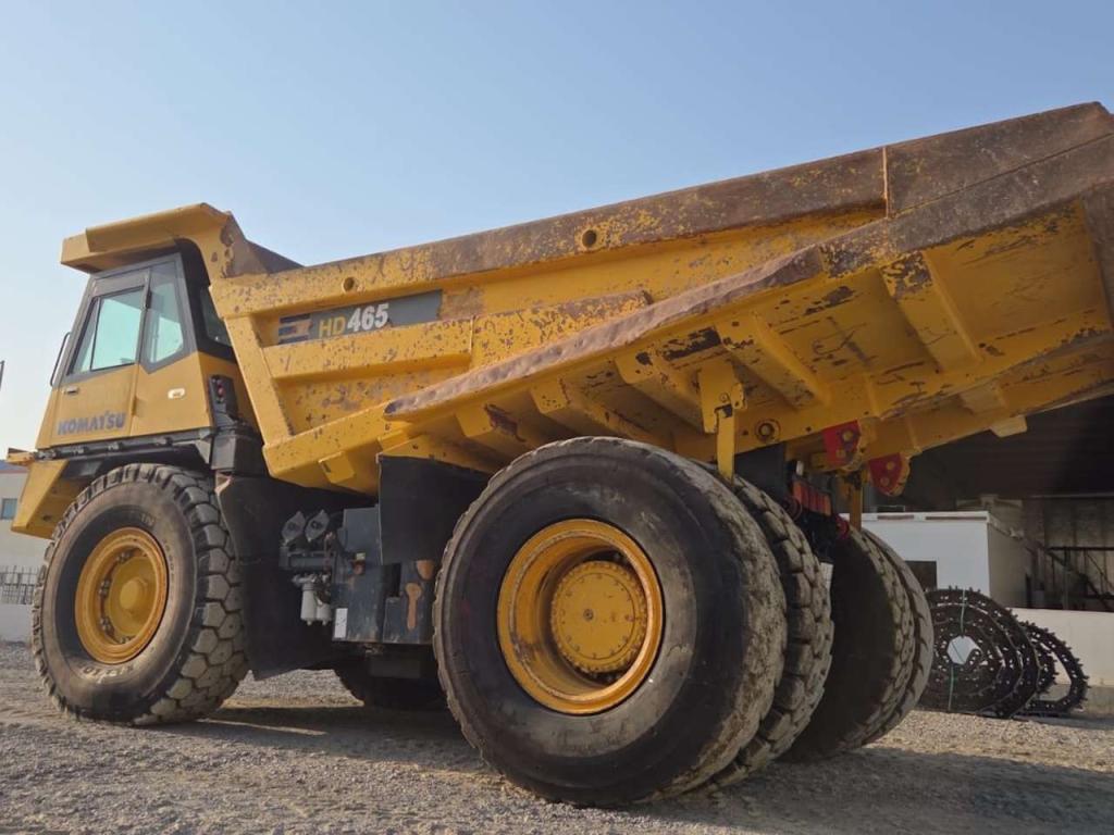 Komatsu HD465-7R Photo 3