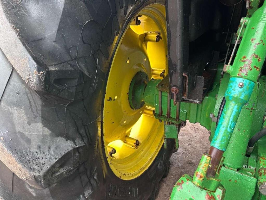 John Deere 3650 AIRCON // Front linkage Photo 24