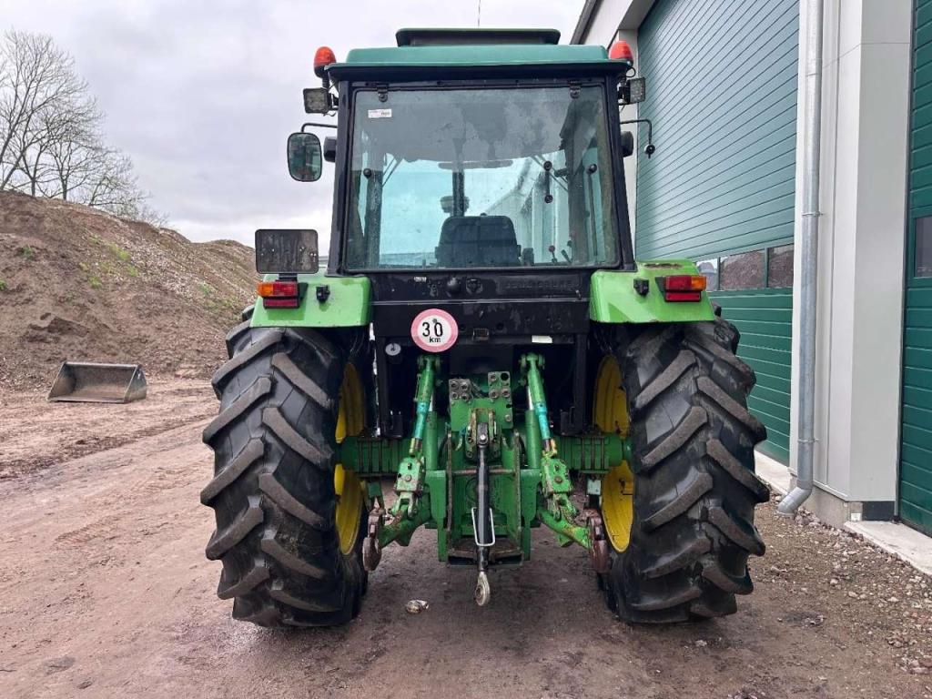 John Deere 3650 AIRCON // Front linkage Photo 7