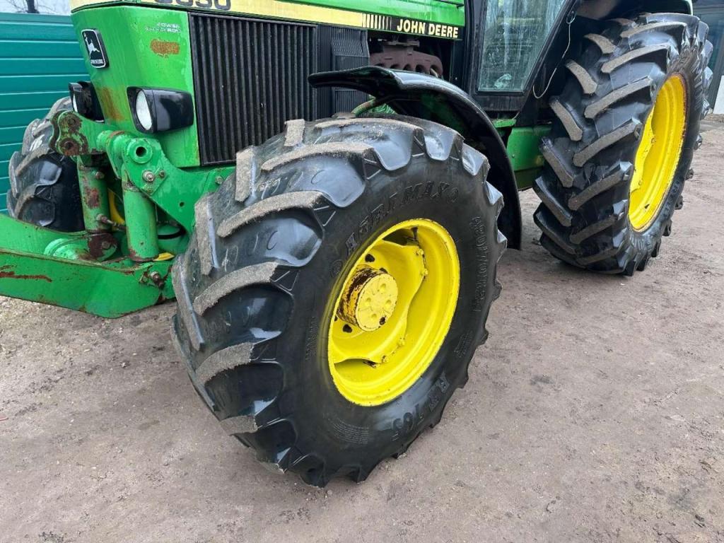 John Deere 3650 AIRCON // Front linkage Photo 9