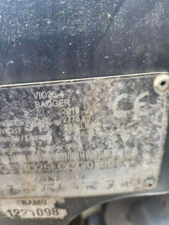 Yanmar VIO25-4 Photo 8