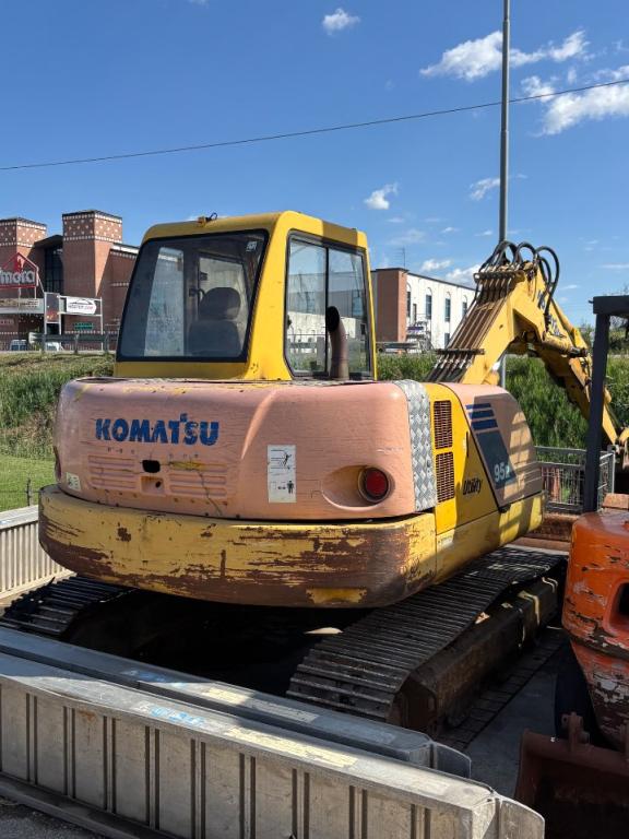 Komatsu PC 95 R8 Photo 2