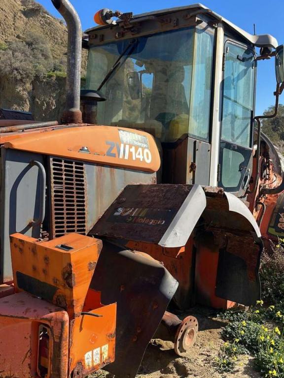 Hitachi ZW140 Photo 6