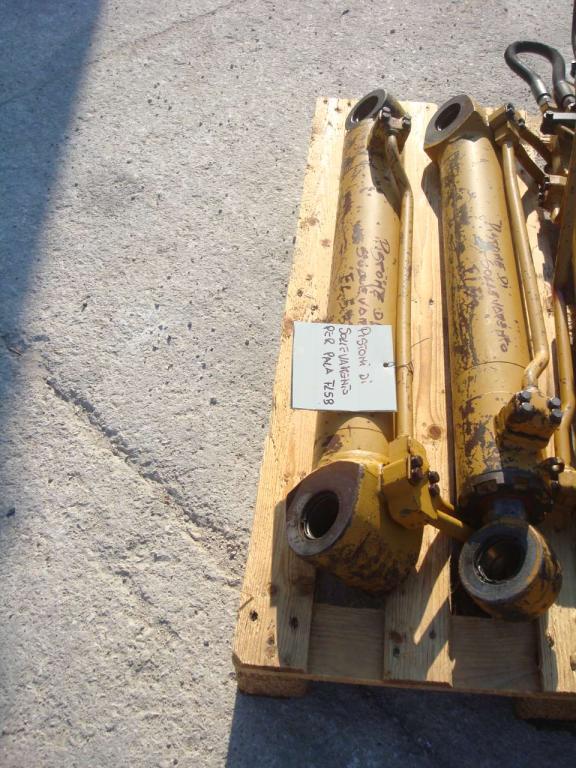 Piston de levage pour Fiat Allis FL5B Photo 1