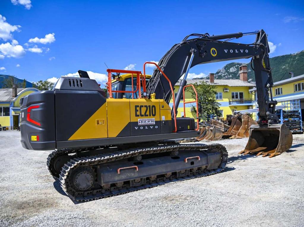 Volvo EC210FNL5 Photo 7