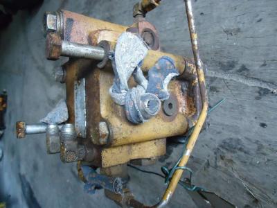 Distributeur de direction pour Fiat Allis FL10E - FL14E - FL175 - FL145 - FD175 - CODICE 79096196 - 79083371 en vente par OLM 90 Srl