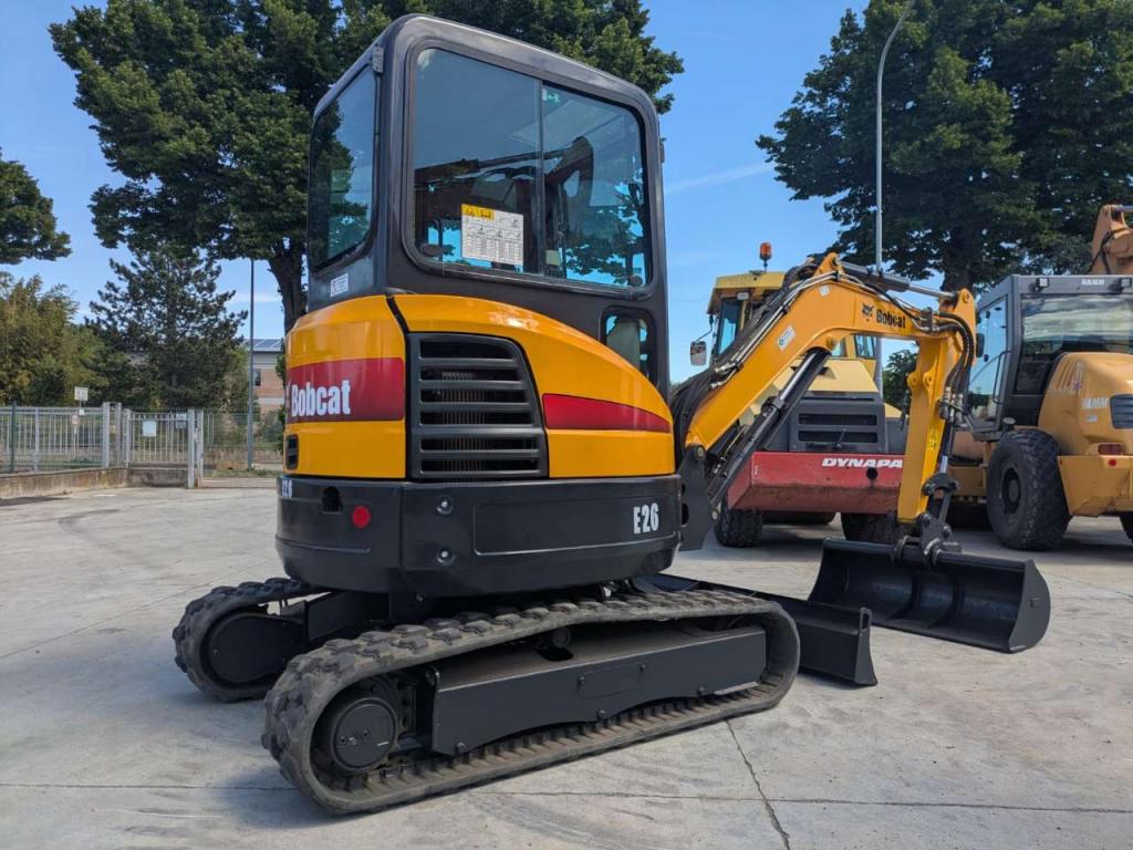 Bobcat E26 Photo 3