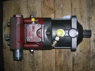 Moteur de traction pour O&K MH Plus en vente par PRV Ricambi Srl