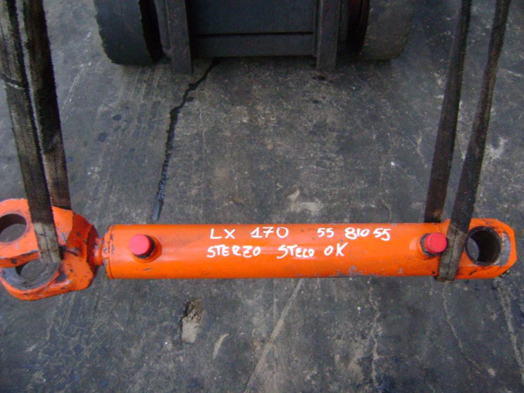 Piston de direction pour Hitachi Lx 170 Photo 1