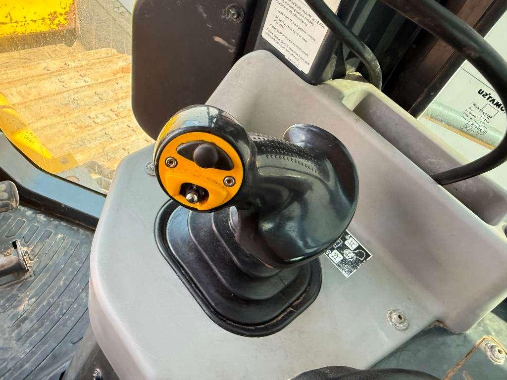 Komatsu D61PX-24 - Ripper Valve / Camera Photo 11