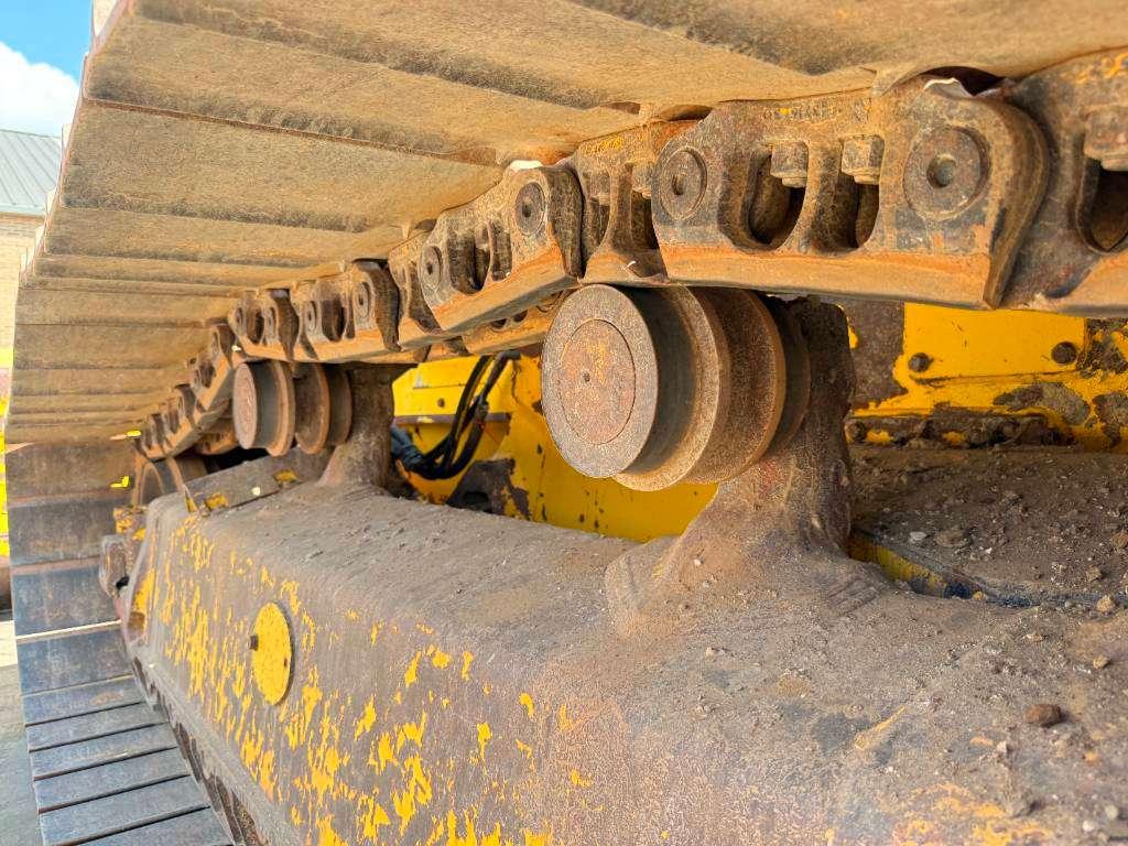 Komatsu D61PX-24 - Ripper Valve / Camera Photo 19