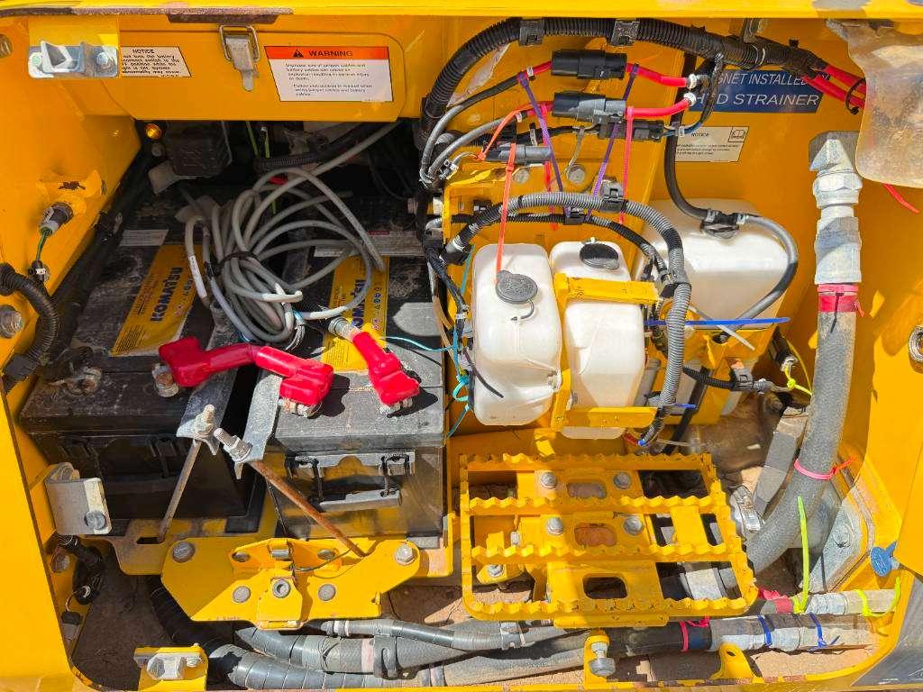 Komatsu D61PX-24 - Ripper Valve / Camera Photo 22