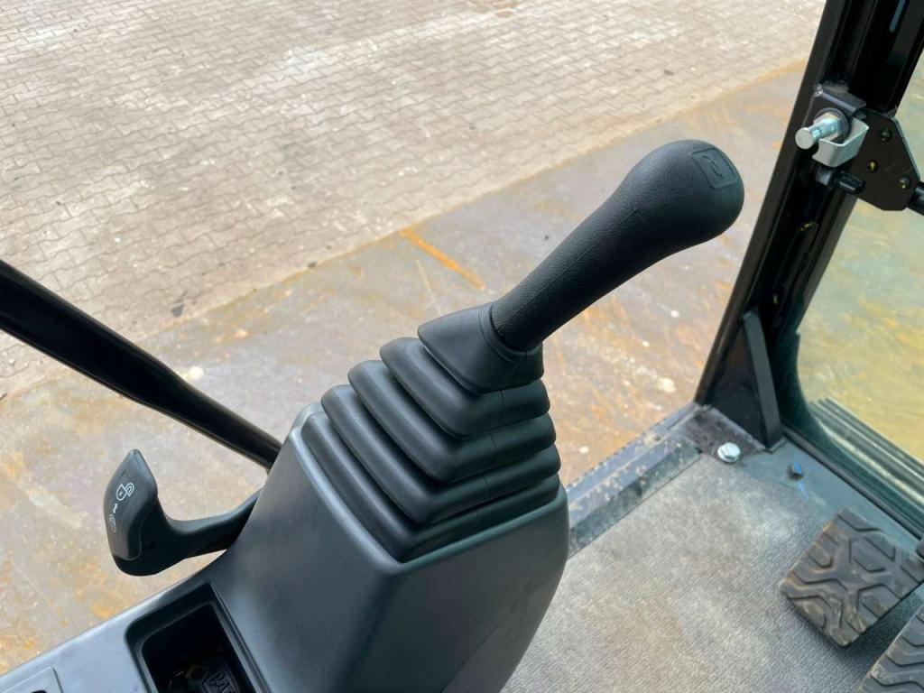 Caterpillar 320D3 GC Photo 15