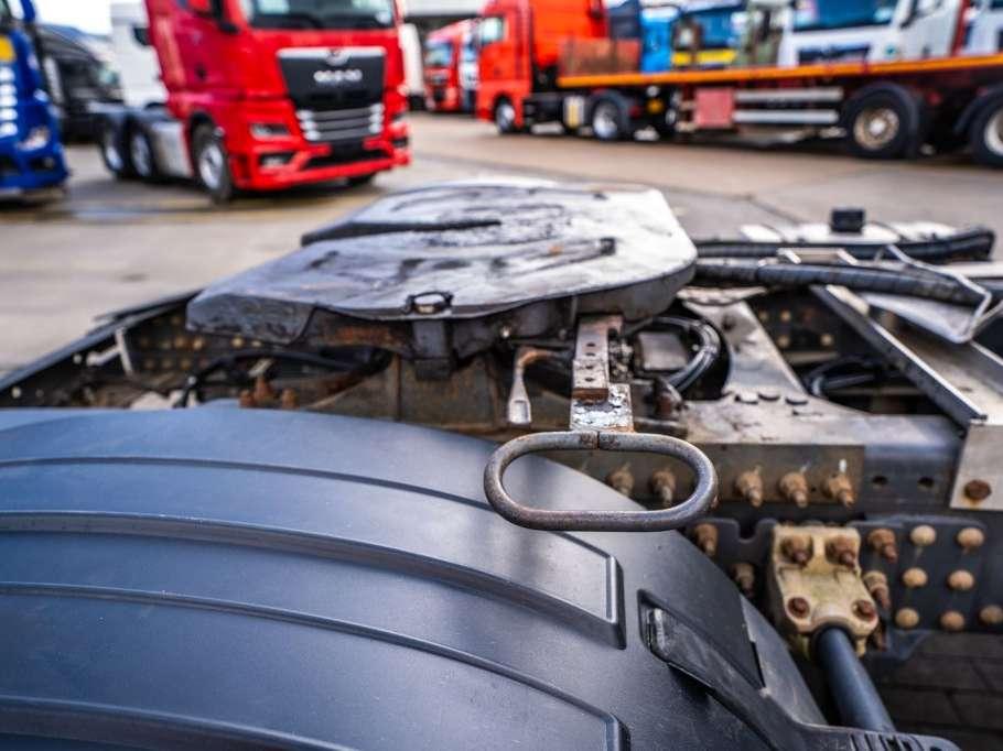 Volvo FMX 420+HYDR Photo 12