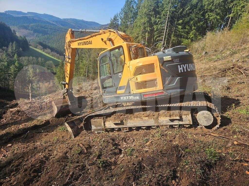 Hyundai HX 235 Photo 2