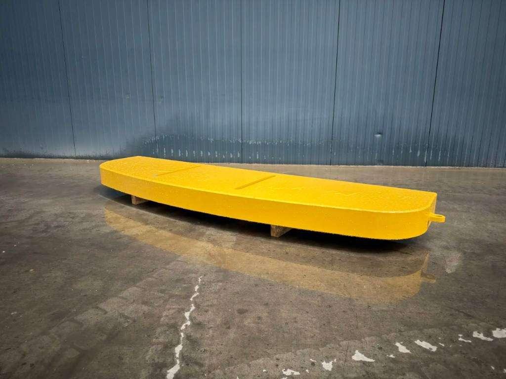 Komatsu Counterweight PC210 Photo 1