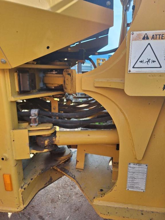 Caterpillar IT 28 G Photo 2
