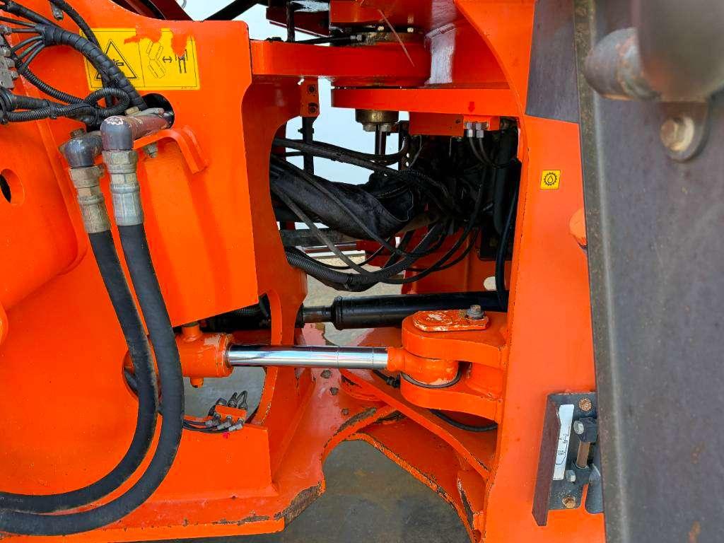 Hitachi ZW250-6 - CDC / 3rd Function / Auto Greasing Photo 19