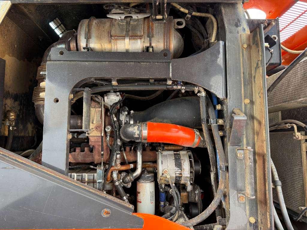 Hitachi ZW250-6 - CDC / 3rd Function / Auto Greasing Photo 30