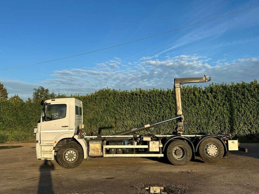 Mercedes-Benz Camion ampliroll Photo 3