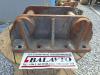 UNI80 for 20-25 ton excavators Attachment plate Photo 2 thumbnail