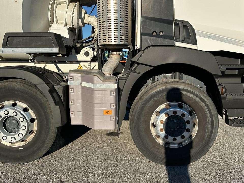 Renault C430 8x4 Photo 13