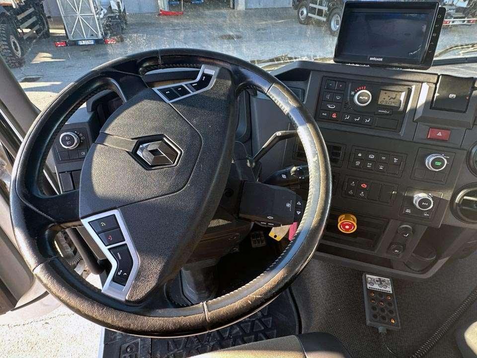 Renault C430 8x4 Photo 19