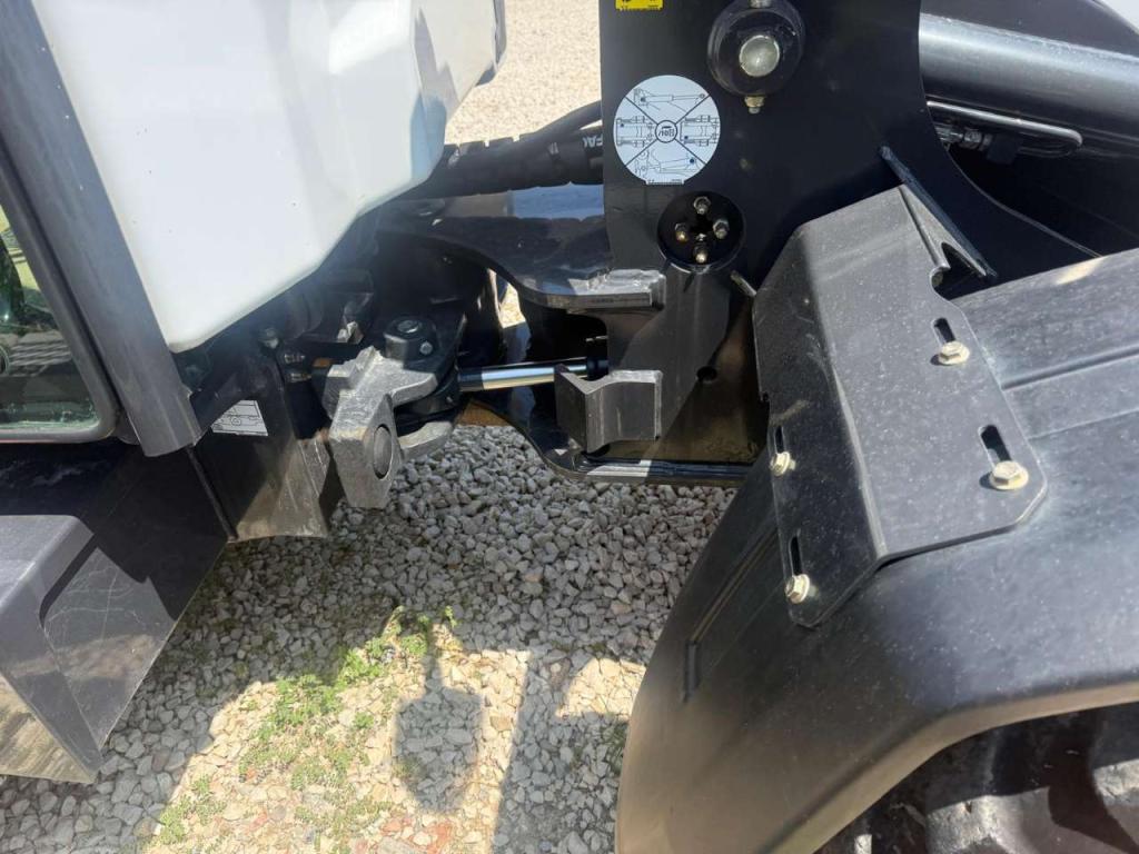 Bobcat L75 Photo 9