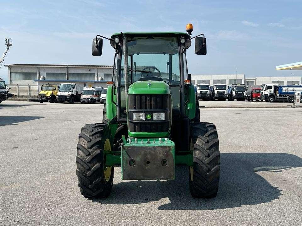 John Deere 6100D Photo 18
